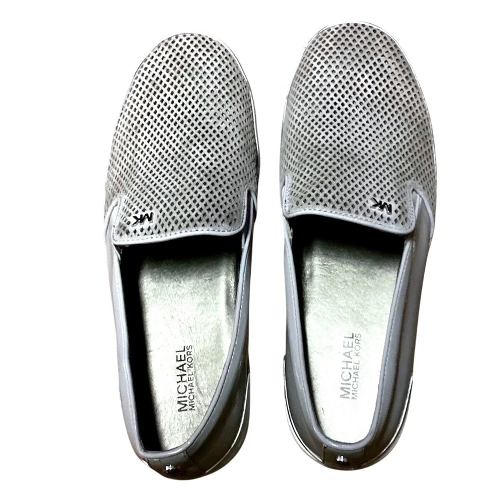 Michael Kors Kyle Women's Perforated Leather Slip On Sneakers Silver‎ Trim 9.5M